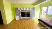 Apartament cu trei camere, etajul 2, zona Independentei 