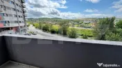 Apartament cu trei camere, etajul 2, zona Independentei 