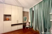 Bazilescu, Apartament 3 camere 104 mp, cu parcare si curte. 