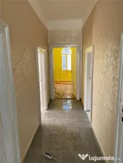 Spatiu de birou - zona linistita - aer conditionat - 5 came 