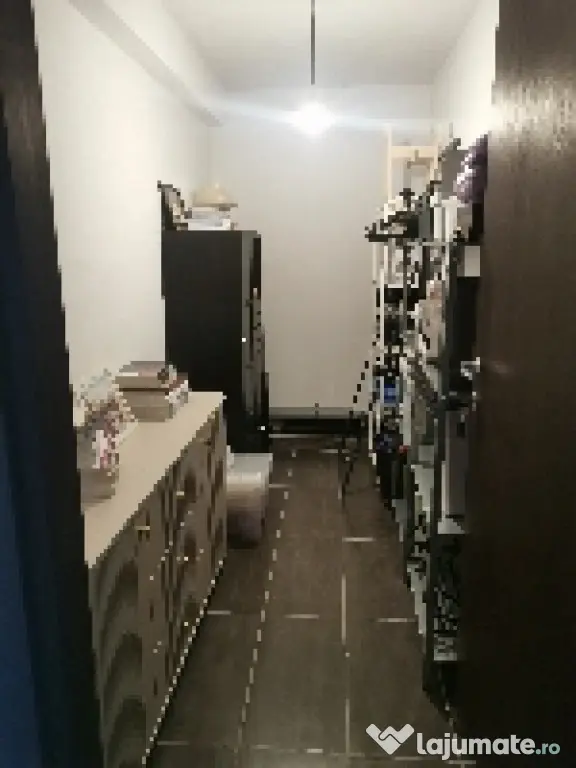 Colina Insorita, apartament cu o camera, boxa, parcare - Iasi (Iasi)