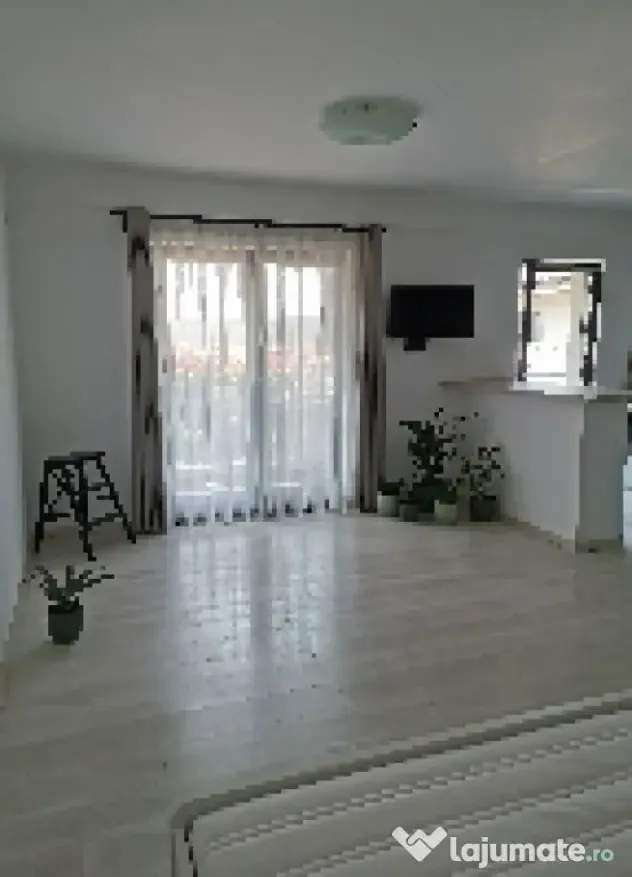 Colina Insorita, apartament cu o camera, boxa, parcare - Iasi (Iasi)