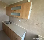 Mobila Bucatarie Bufet si Dulap Suspendat; Dulap cu rafturi si sertare; chiuveta 