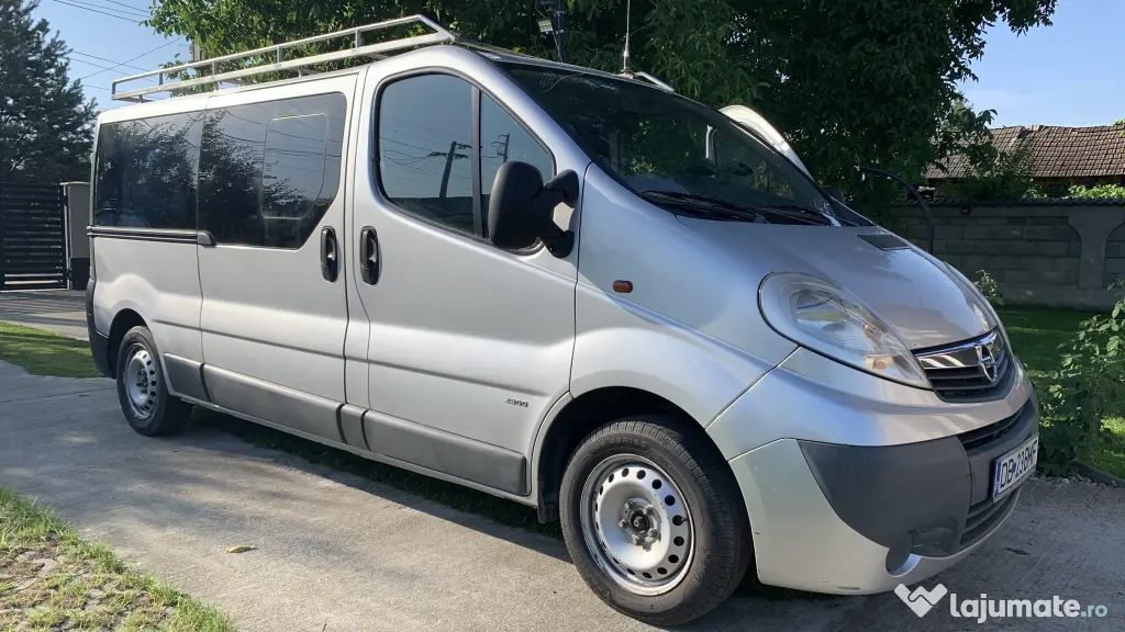 Opel Vivaro 2.0 CDTI 114 CP | 2011 | 8+1 Locuri | Model Lung