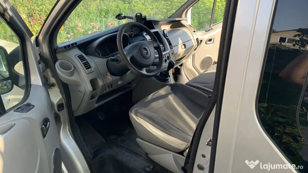 Opel Vivaro 2.0 CDTI 114 CP | 2011 | 8+1 Locuri | Model Lung