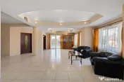 Apartament de inchiriat cu 3 camere in zona Intim