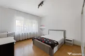 Apartament de inchiriat cu 3 camere in zona Intim