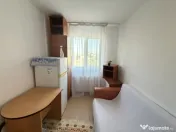 Garsoniera cu baie,str.Alunisului,etaj 3 