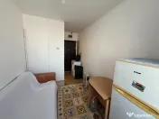 Garsoniera cu baie,str.Alunisului,etaj 3 