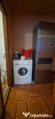 Apartament 3 camere, 77 mp, zona Pelendava 