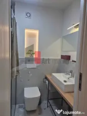 Inchiriez apartament 4 camere, complet renovat, 