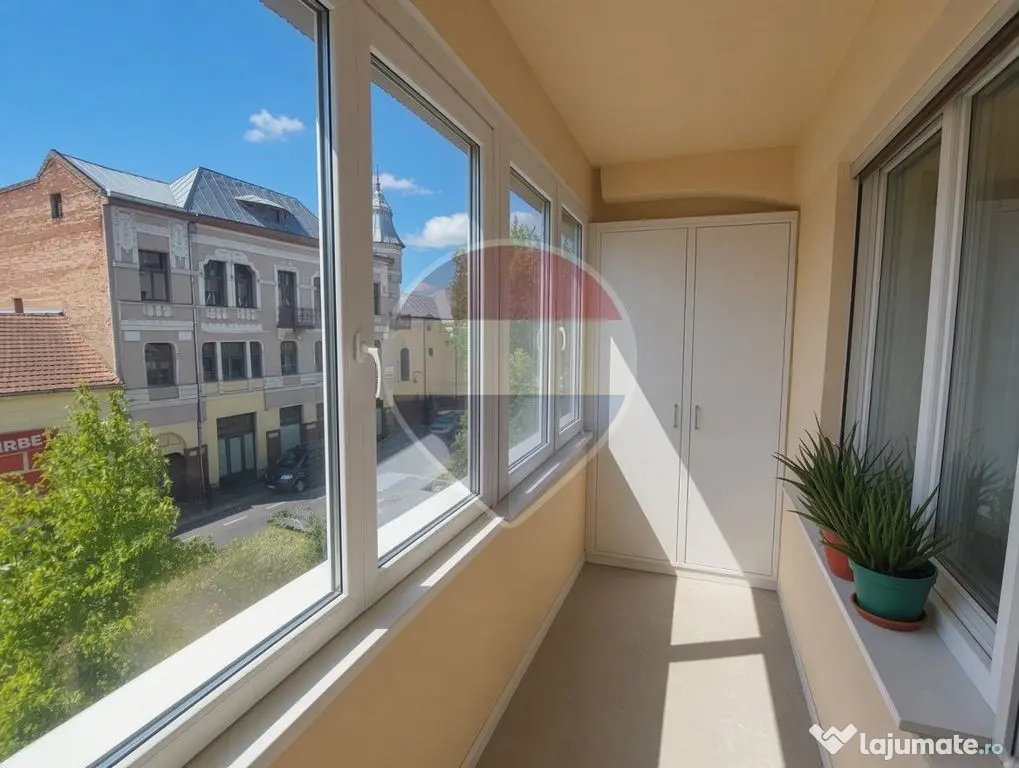 Apartament 3 camere, central, de vânzare, Salonta