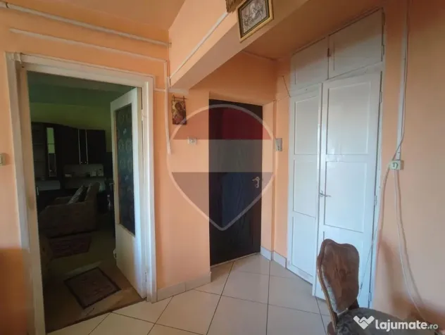 Apartament 3 camere, central, de vânzare, Salonta