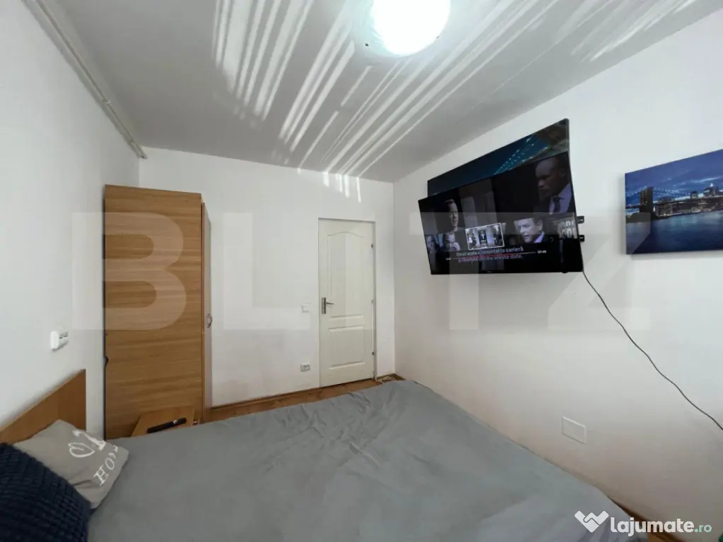 Apartament 3 camere, 91mp, decomandat, parcare, zona strazii