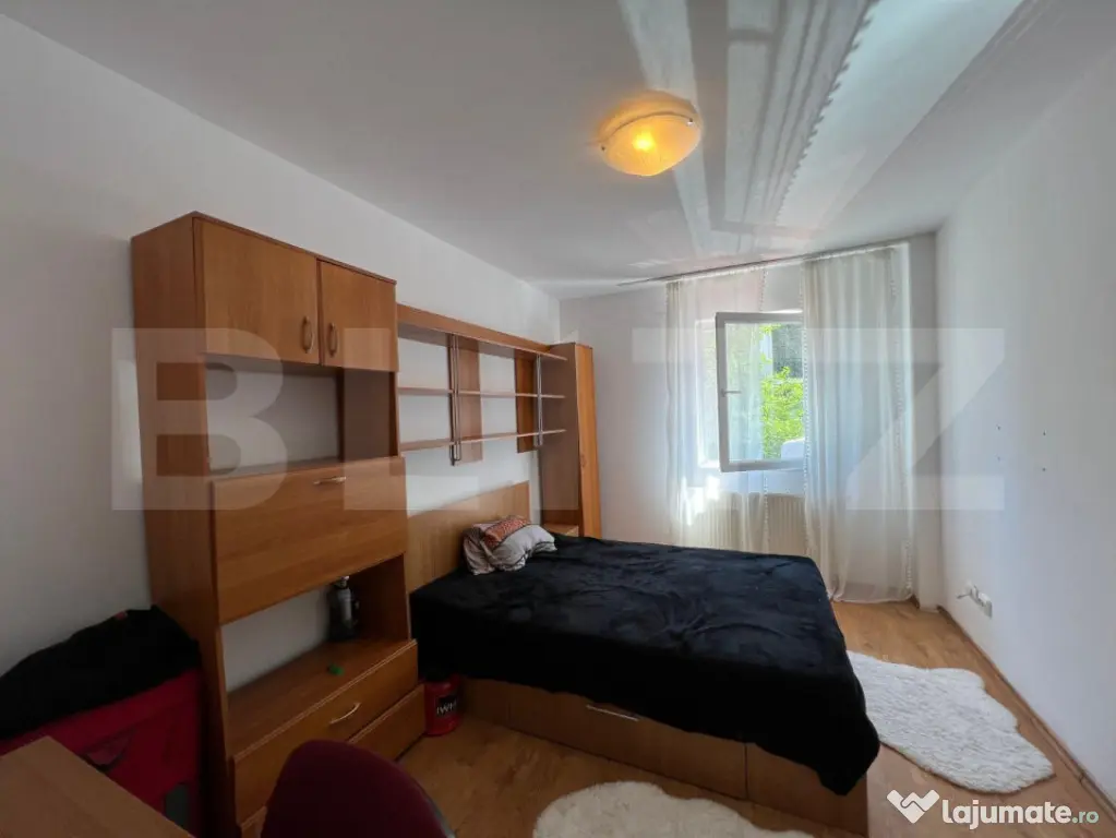 Apartament 3 camere, 91mp, decomandat, parcare, zona strazii