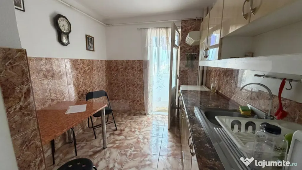 Apartament 3 camere, 65mp utili, zona Cetate