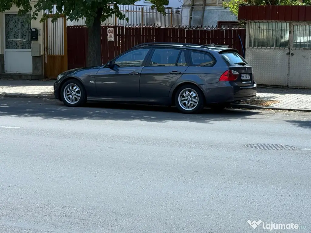Vând urgent BMW în stare foarte bună
