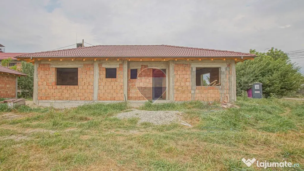 Casă / Vilă cu 4 camere de vânzare