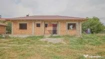 Casă / Vilă cu 4 camere de vânzare