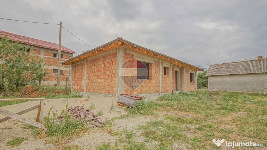 Casă / Vilă cu 4 camere de vânzare