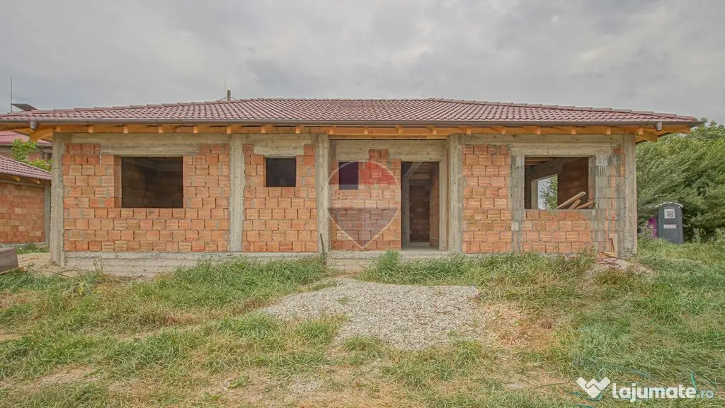 Casă / Vilă cu 4 camere de vânzare
