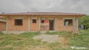 Casă / Vilă cu 4 camere de vânzare 