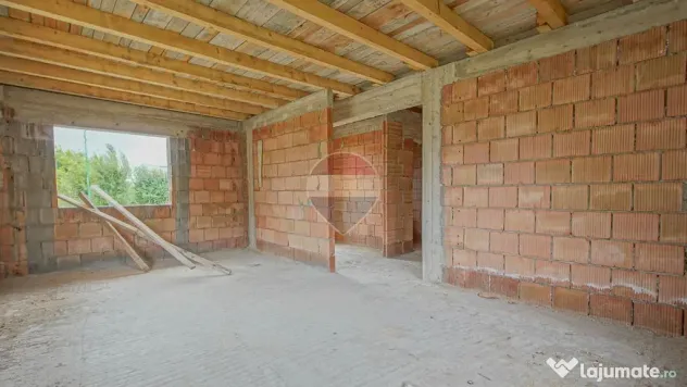 Casă / Vilă cu 4 camere de vânzare