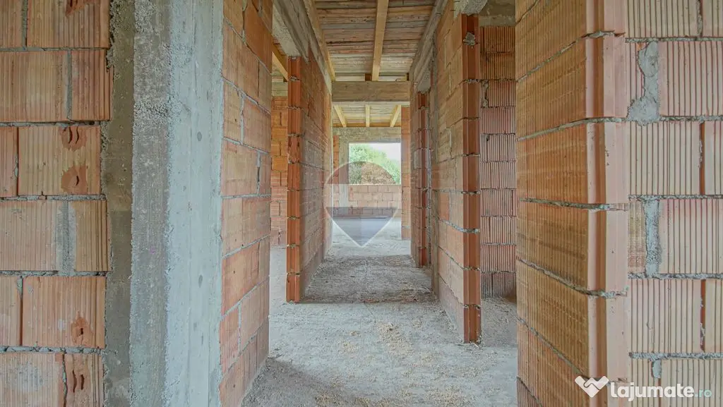 Casă / Vilă cu 4 camere de vânzare