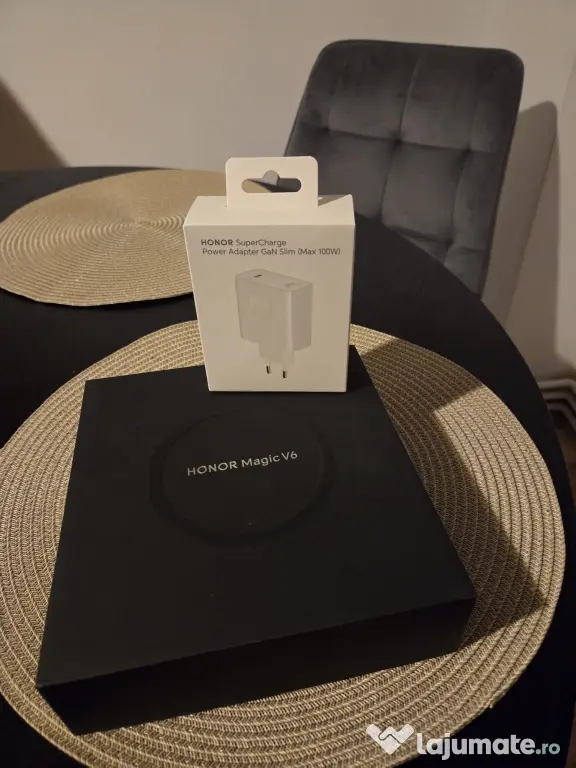 Honor Magic V6 Gold
