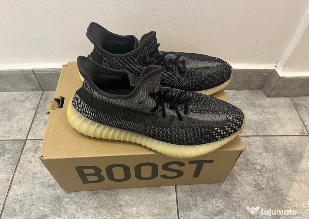Yeezy Boost 350 Carbon V2