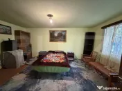 Casă cu 3 camere și un teren de 1500 