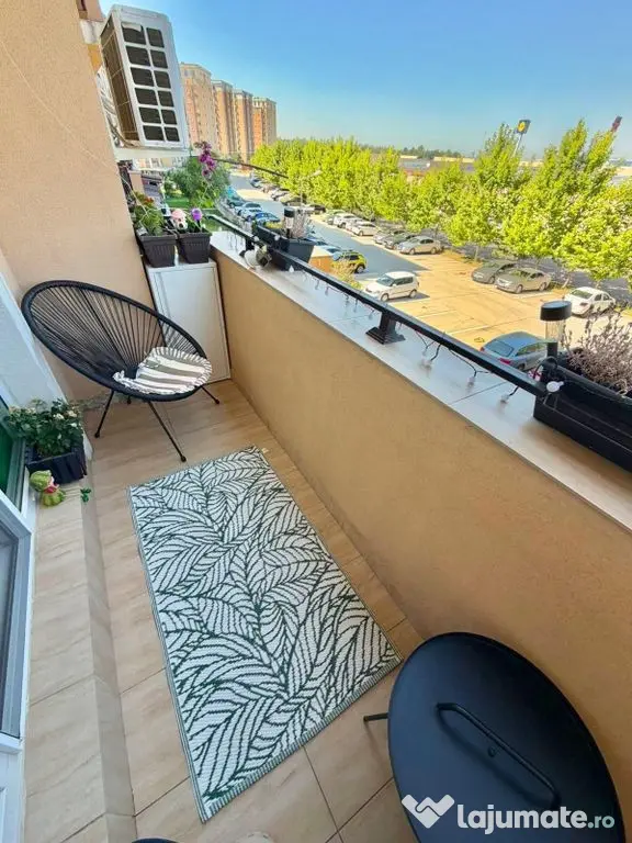 COSMOPOLIS - Apartament cu 2 camere, mobilat si utilat.