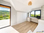 Constructie noua,elegant finisata si echipata,parc privat:1. 
