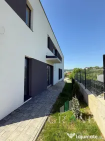 Casă NOUĂ tip duplex, în Dâmbul Rotund-Calea Baciului