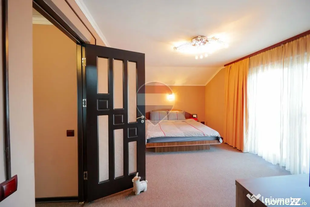 Casă 5 camere, parcelă de colț, dublu acces, de vânza... - Oradea (Bihor)