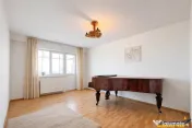 Film! Apartament cu 3 camere, decomandat, Ciucului, Sfantu G 
