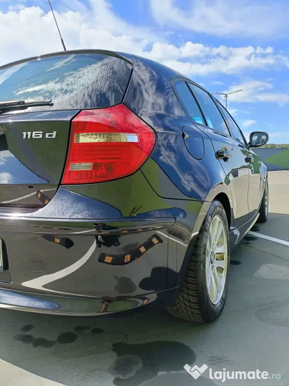 BMW 116d an 2010, model din gama BMW Seria 1 E87 - Targu Mures (Mures)