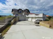 Casa de vanzare, Sd 403 mp, Suceava, zona Poiana Patrauti 