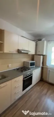 Apartament 3 camere Str Viilor-Zorilor-zona UMF