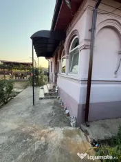 Casa de vanzare in Arginesti