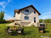 Constructie noua,elegant finisata si echipata,parc privat:1.