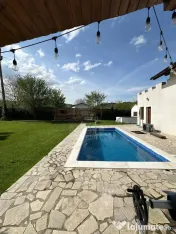 Cabana 400mp Băișoara: 21 locuri, piscină, jacuzzi, investiție