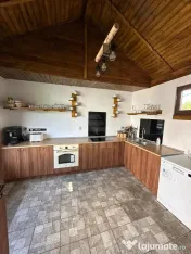 Cabana 400mp Băișoara: 21 locuri, piscină, jacuzzi, investiție