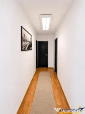 Cladire comerciala reprezentativa, 670 mp, vizibilitate, par 