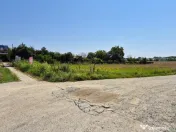 Teren de 785mp cu deschidere dublă 23/34m, strada principal 