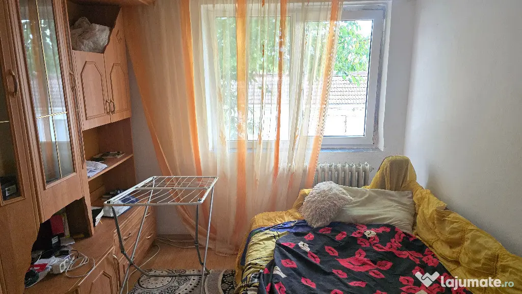 Vand apartament cu 2 camere in Deva, zona Al. Motilor et. 1, - Deva (Hunedoara)