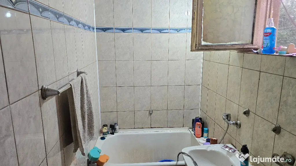 Vand apartament cu 2 camere in Deva, zona Al. Motilor et. 1, - Deva (Hunedoara)