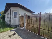 Casă pe un singur nivel, 121 mp utili, teren 400 mp – Sâ 