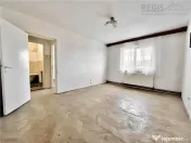 Apartament cu 2 camere in zona Florilor de renovat 