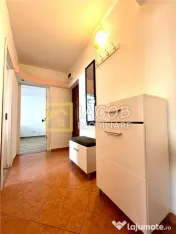 Apartament cu doua camere decomandate, etajul1, zona Republ